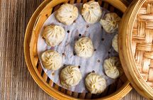 Shanghai By Night: 3-Hour Private Evening Food Tour, incl Drinks