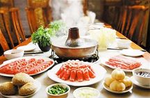 Private Shanghai Night River Cruise and Hot Pot Dining Experience