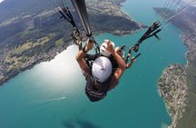 Paragliding Performance flight over the magnificent Lake Annecy