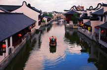 Zhaojialou Water Town Private Day Tour with Shanghai City Highlights 