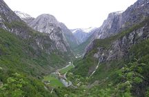 Flam: Private Trip To Stegastein, Waterfalls & Flåm Railway