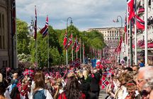 Oslo: Private VIP City Tour by Luxury Minivan with Driver & Guide