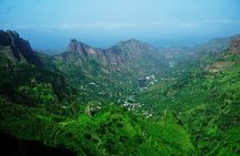 From Praia: Serra Malagueta to Principal Valley Hike & Lunch with a Local Family