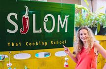 Silom Thai Cooking Experience with Market Visit