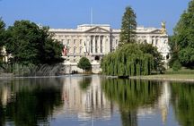 Classic London Tour & Changing the Guards— History In Action