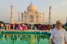 From Delhi: Taj Mahal, Agra Fort & Baby Taj with 5-Star Lunch