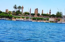 Private Guided Tour to East Bank Including Karnak and Luxor Temples