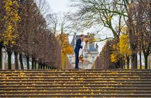 Professional Photo Shoot Walking Tour in Central Paris