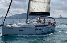 Barcelona Small Group Sailing with Snacks and Cava