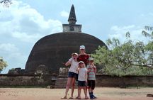 Polonnaruwa Day Tour with Lunch by Mahaweli