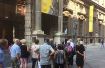 Walking Tour in small groups in English