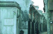 Half Day Private Tour to Wuzhen Water Town with Boat Ride from Hangzhou