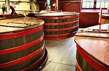Casks & Chronicles: Day Tour of Scottish Whisky Distilleries