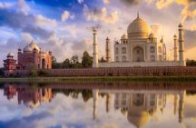 Day Trip to Agra from Delhi Including Taj Mahal and Agra Fort with Lunch