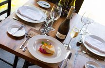 Private Transfer San Antonio Pier to Airport with Vineyard Lunch