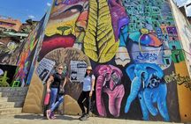 Private Tour in Comuna 13 + Exotic Fruit Tasting & Cable Car Ride