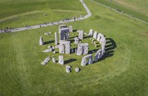 Stonehenge Half-Day Tour from London with Admission & Snack Pack