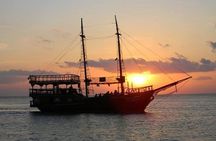 Premium Open Bar Pirate Ship Party Club Admission in Cozumel