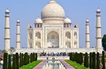 From Delhi: Taj Mahal Day Trip by Car 
