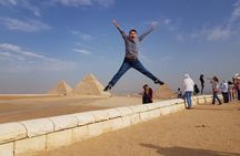Private 2-Day Transit to Cairo for a Tour of the Pyramids, Sphinx and Egyptian Museum