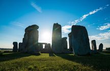 Private Tour to Stonehenge and Highclere Castle (Downton Abbey) 