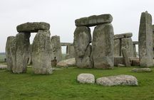 Private Tour to Stonehenge and Highclere Castle (Downton Abbey) 