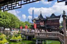 Private Tour of Shanghai Highlights and Zhujiajiao Water Town in One Day