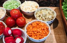 Traveling Spoon Chicago-Style Deep Dish Pizza Private Online Cooking Class 
