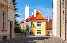 Old and Nowaday Tallinn Driving and Little Walking Private Tour