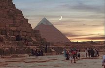 Cairo: Half Day Pyramids Tour by Camel or Horse Carriage