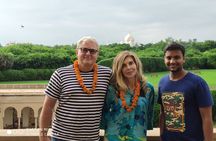 Explore Old City Agra And Amazing Taj Mahal With Private Guide