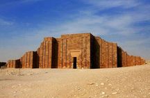 Privat 8 hours Day Tour to Giza Pyramids, Sakkara and Memphis