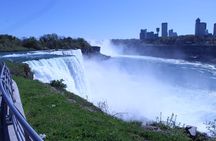 Exploring Niagara Falls by Foot with Maid of the Mist from USA