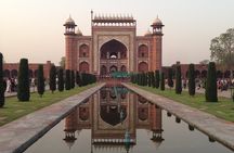 Private Taj Mahal Sunrise and Agra Fort Skip the Line Tour 