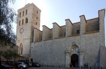 Private 4-hour walking tour of Ibiza with official tour guide