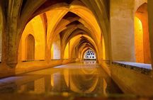 Tour in Alcazar with Entry Ticket