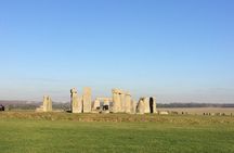 Private Full-Day Tour of Stonehenge and Bath from London