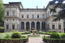 Villa Farnesina and Trastevere District Tour in Rome