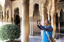 Alhambra: Small Group Tour with Local Guide & Admission