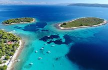 Half Day Blue Lagoon & Maslinica Small Group Tour from Trogir