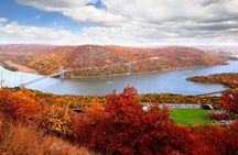 Couple's Private Hudson Valley Fall Foliage Helicopter Tour from Westchester