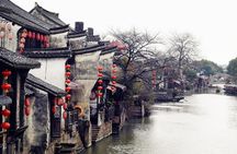 Private Shanghai Layover Tour to Zhujiajiao Water Town with Lunch Option