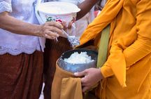 Morning Buddhist Almsgiving, Grand Palace and Flower Market Tour in Bangkok