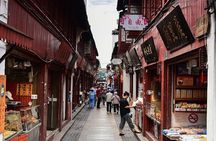 Qibao Water Water Town Private Day Tour with Amazing Shanghai City Highlights