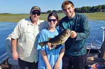 Private Pontoon Fishing Charter on Lake Tohopekaliga in Florida (4 or 6-Hours)