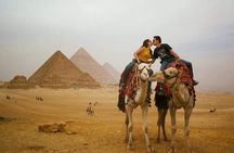 Private Tour of the Pyramids, Egyptian Museum and Bazaar including Camel Ride