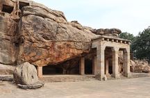 Explore Historical Caves of the Khandagiri and Udayagiri Hills from Bhubaneswar 