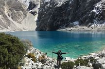 Trekking to Laguna 69
