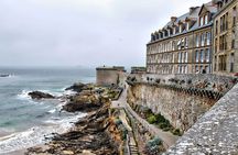 Private 2-hour Walking Tour of Saint Malo with private official tour guide