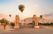 Luxor : Flying on Hot Air Balloon for Sunrise